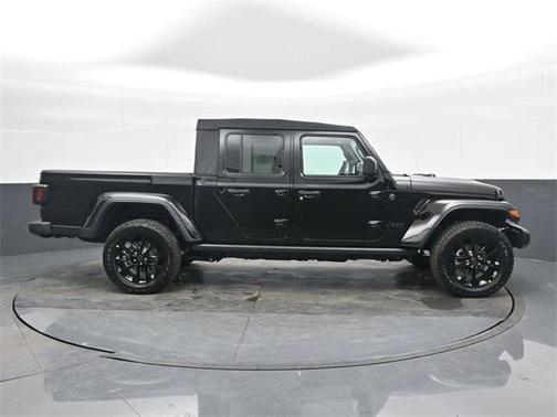 2025 Jeep Gladiator Nighthawk