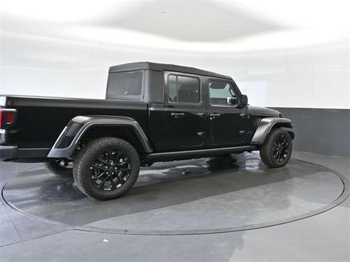 2025 Jeep Gladiator Nighthawk
