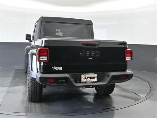 2025 Jeep Gladiator Nighthawk