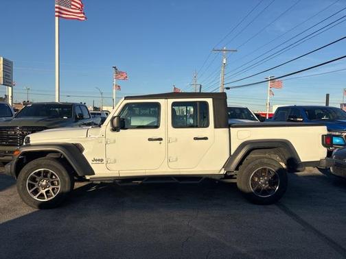 2020 Jeep Gladiator Sport