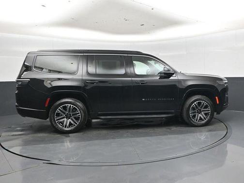 High Gloss Black 2026 Jeep Grand Wagoneer