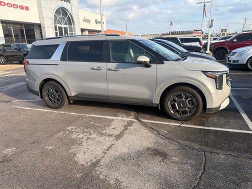 Ceramic Silver 2025 Kia Carnival Hybrid EX