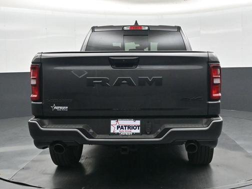 Granite Crystal Metallic Clearcoat 2026 RAM 1500 Laramie