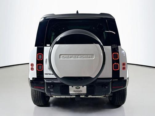 2026 Land Rover Defender P400 X-Dynamic SE