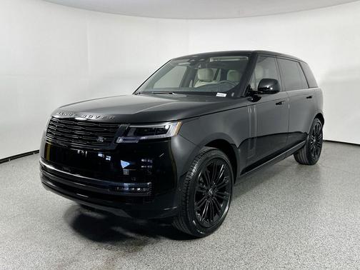 2025 Land Rover Range Rover P400 SE 7 Seat