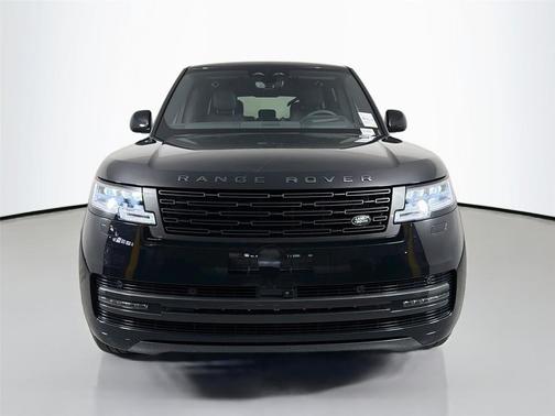 Santorini Black Metallic 2026 Land Rover Range Rover P400 SE 7 Seat