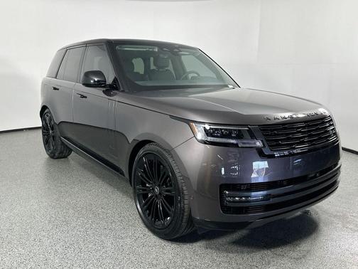2025 Land Rover Range Rover P530 SE