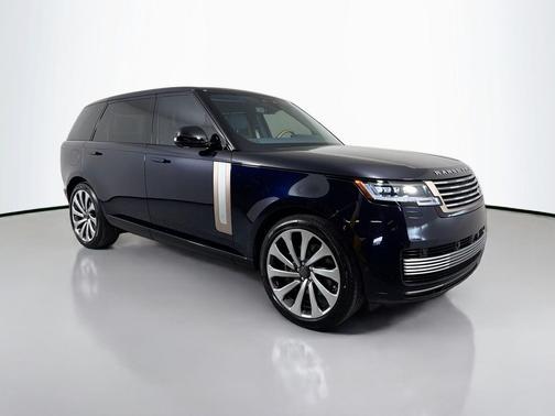 2026 Land Rover Range Rover P615 SV