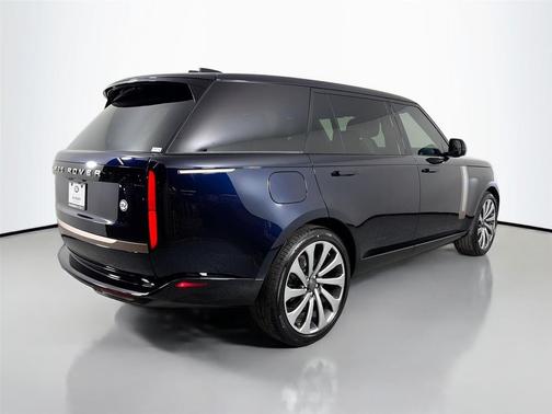Constellation Blue in Gloss Fi 2026 Land Rover Range Rover P615 SV