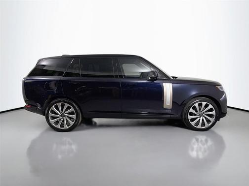 Constellation Blue in Gloss Fi 2026 Land Rover Range Rover P615 SV