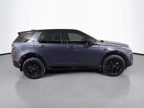 Varesine Blue Metallic 2026 Land Rover Discovery Sport Landmark