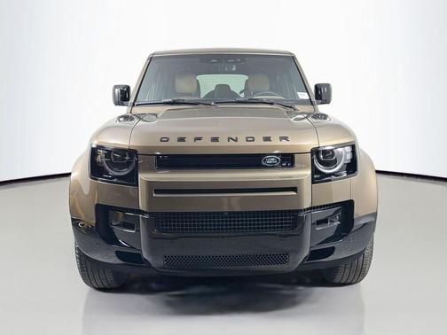 Gondwana Stone Metallic 2026 Land Rover Defender P400 X-Dynamic SE