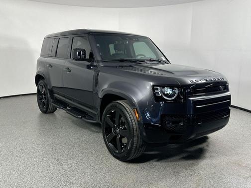 2025 Land Rover Defender 110 V8