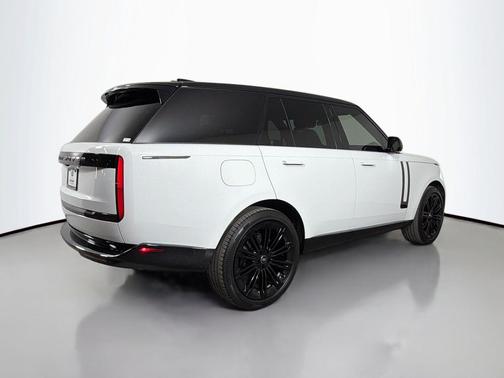 2025 Land Rover Range Rover P530 SE