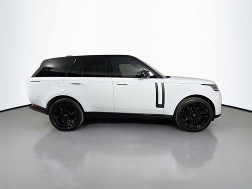 2025 Land Rover Range Rover P530 SE