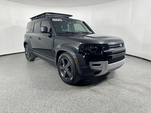 2025 Land Rover Defender 110 P300