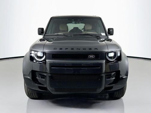 Carpathian Grey Prem Met 2026 Land Rover Defender P400 X-Dynamic SE