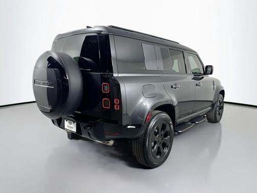 Carpathian Grey Prem Met 2026 Land Rover Defender P400 X-Dynamic SE