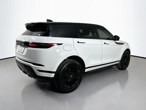 2026 Land Rover Range Rover Evoque Dynamic SE