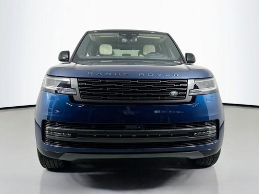 2026 Land Rover Range Rover P400 SE 7 Seat