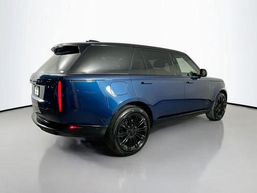 2026 Land Rover Range Rover P400 SE 7 Seat
