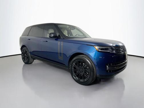 2026 Land Rover Range Rover P400 SE 7 Seat