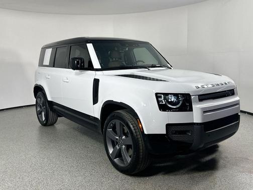 2025 Land Rover Defender 110 V8