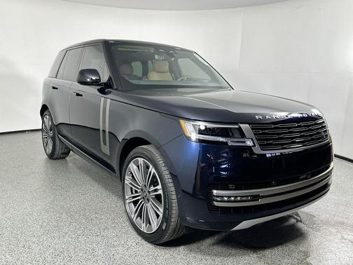 2025 Land Rover Range Rover P400 SE