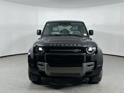 2025 Land Rover Defender 110 P500 X-Dynamic SE