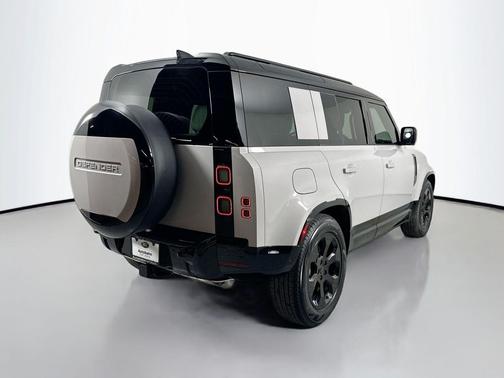 2026 Land Rover Defender P400 X-Dynamic SE