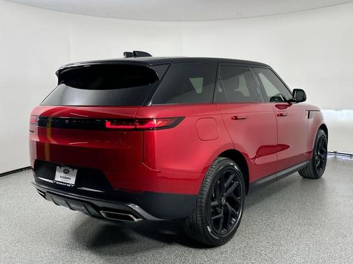 2025 Land Rover Range Rover Sport SE