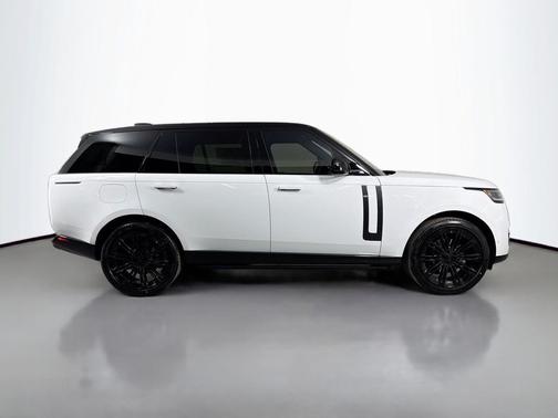 2026 Land Rover Range Rover P400 SE 7 Seat