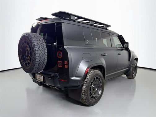 Narvik Black 2026 Land Rover Defender P635 OCTA
