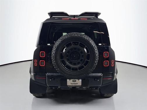 Narvik Black 2026 Land Rover Defender P635 OCTA