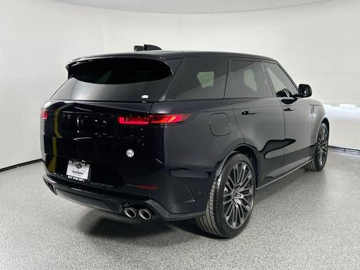 2025 Land Rover Range Rover Sport P635 SV Edition Two