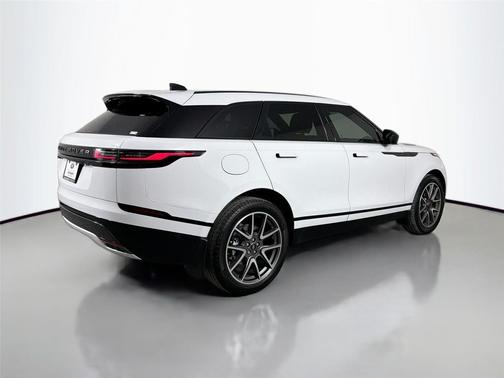 Fuji White 2026 Land Rover Range Rover Velar P250 SE R-Dynamic