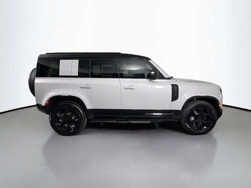 2026 Land Rover Defender P400 X-Dynamic SE