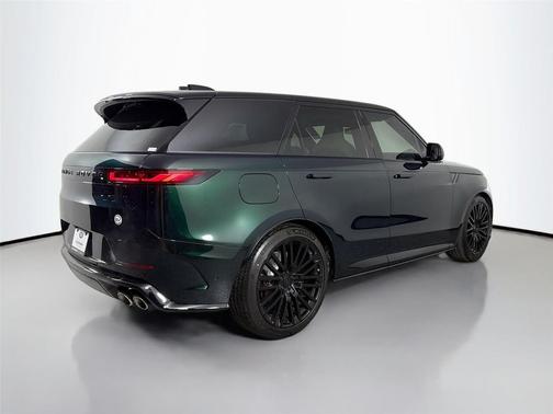 British Racing Green in Gloss 2026 Land Rover Range Rover Sport P635 SV