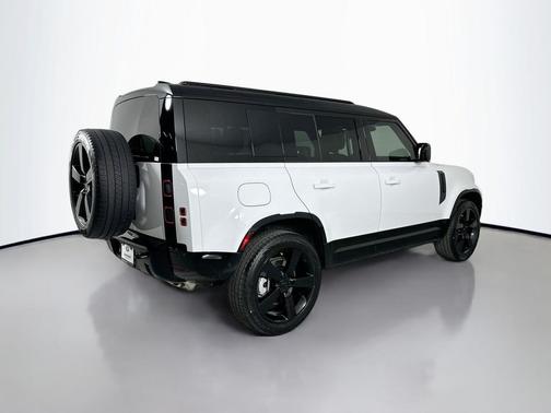 2026 Land Rover Defender P400 X-Dynamic SE