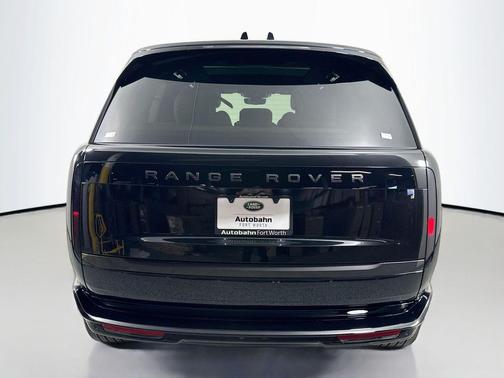 2026 Land Rover Range Rover P400 SE