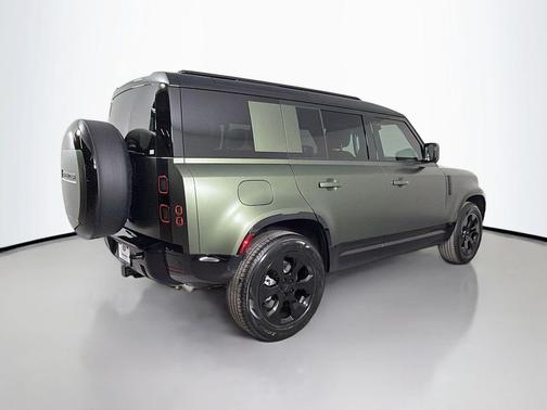 2026 Land Rover Defender P400 X-Dynamic SE