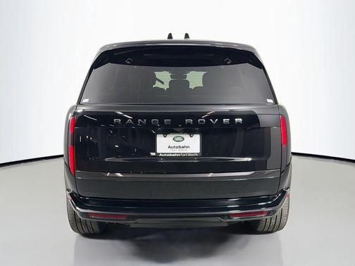 2026 Land Rover Range Rover P530 SE 7 Seat