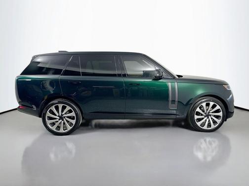 2026 Land Rover Range Rover P400 SE 7 Seat