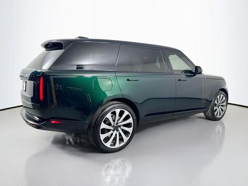 2026 Land Rover Range Rover P400 SE 7 Seat