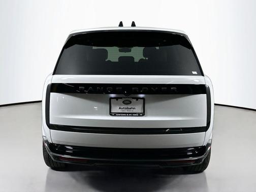 2025 Land Rover Range Rover P530 SE