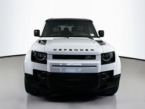 2026 Land Rover Defender V8