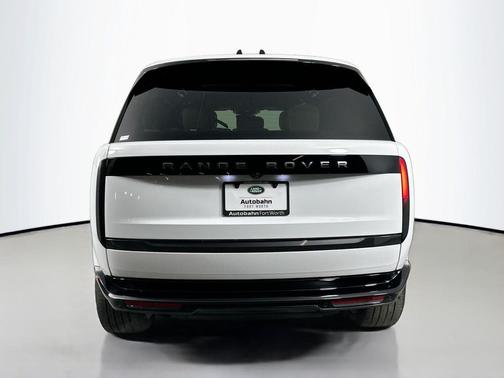 2026 Land Rover Range Rover P400 SE 7 Seat