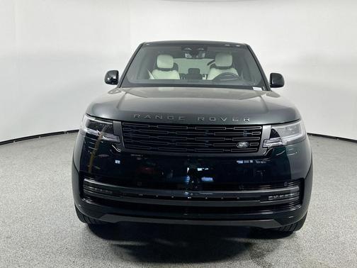 2025 Land Rover Range Rover P530 SE