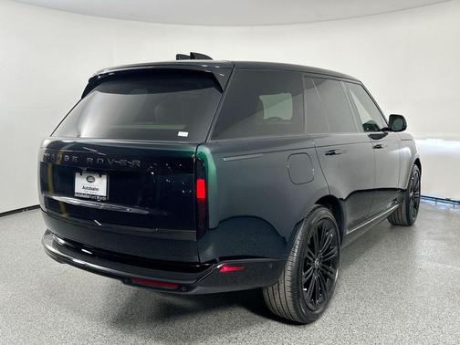 2025 Land Rover Range Rover P530 SE