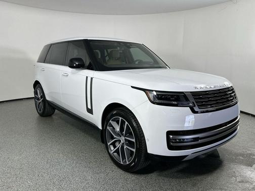 2025 Land Rover Range Rover P530 SE 7 Seat